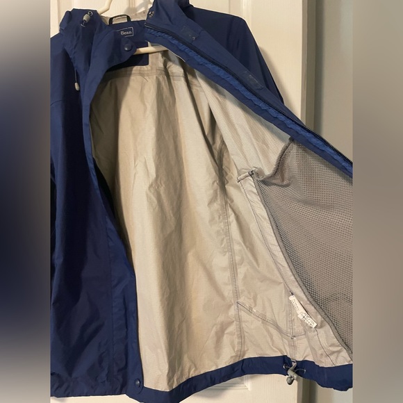 LL Bean Trail Model Jacket - Picture 4 of 10